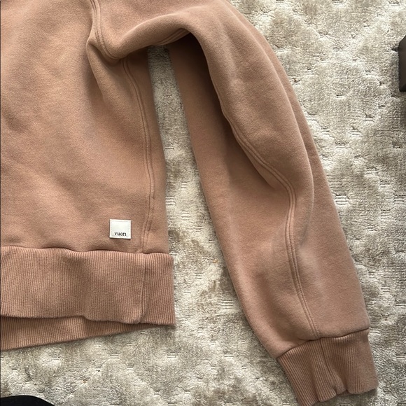 Vuori Crop Half Zip - Picture 3 of 5